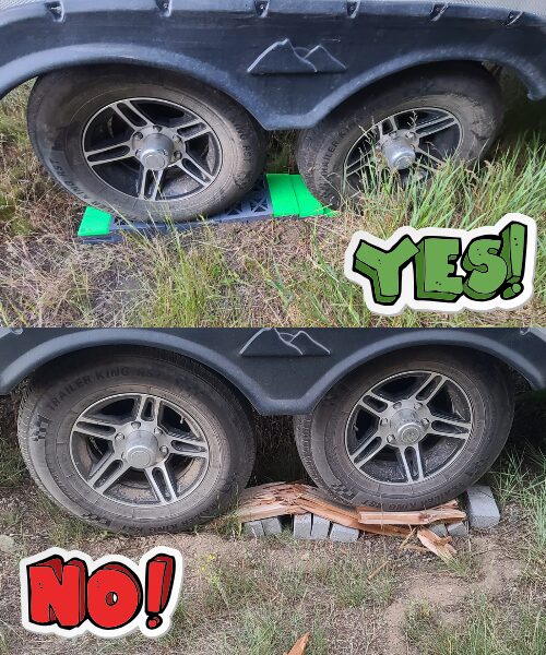 2 images of the same dual axle trailer in the same spit with different leveling solutions.